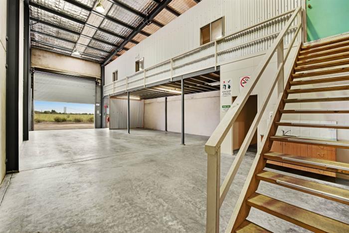 Unit 2, 16 Spit Island Close Mayfield West NSW 2304 - Image 2