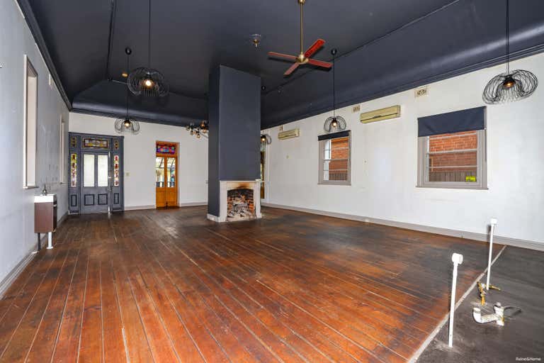 92 Bentinck Street Bathurst NSW 2795 - Image 2