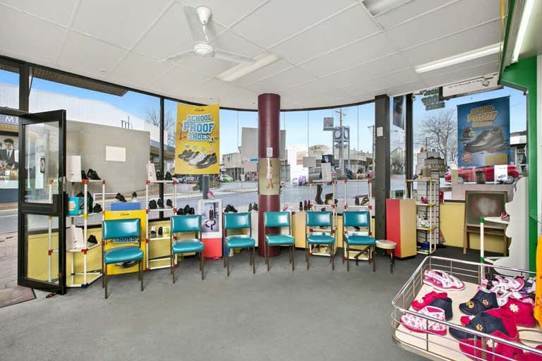 1/154 Main Street Mornington VIC 3931 - Image 2