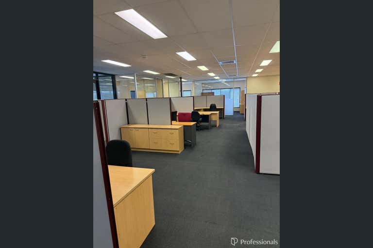 17 Oxleigh Drive Malaga WA 6090 - Image 3