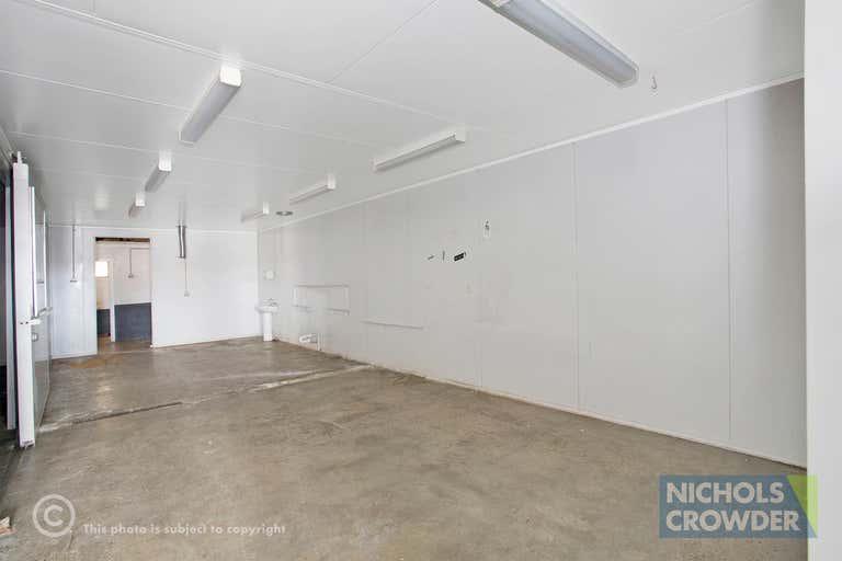 2/17 Alex Avenue Moorabbin VIC 3189 - Image 3