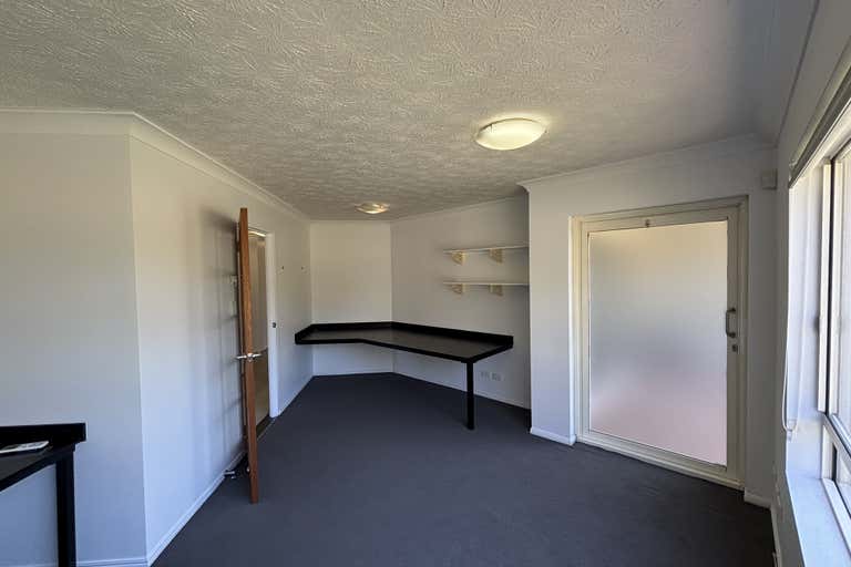 6/1 Nerang Street Nerang QLD 4211 - Image 3