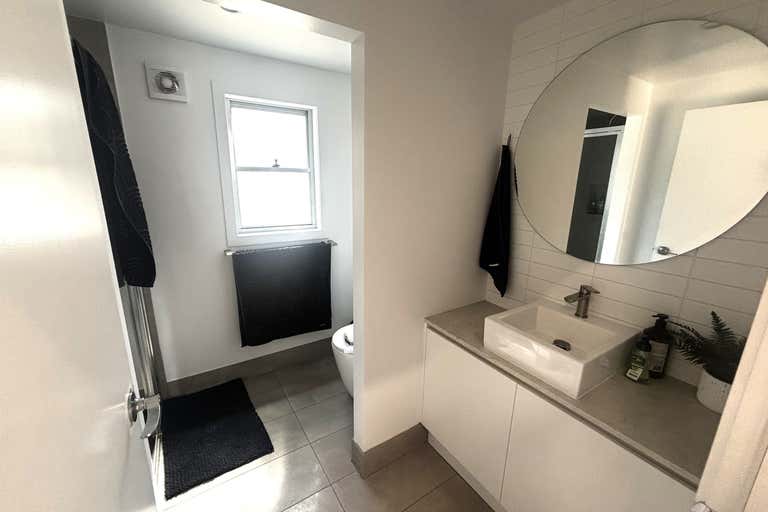 19 Traders Way Currumbin Waters QLD 4223 - Image 2