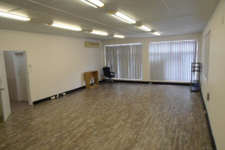 OPEN PLAN OFFICE, 1.05, 139 Mann Street Gosford NSW 2250 - Image 2