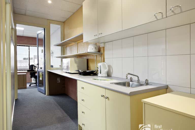 Level 1, 2/4A Gloucester Berwick VIC 3806 - Image 3