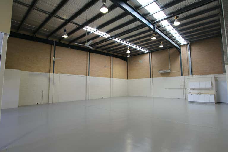 Unit 3, 5 Harbord Road Campbelltown NSW 2560 - Image 3