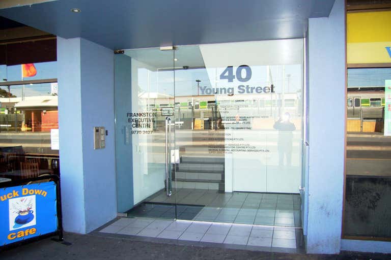 4/40 Young Street Frankston VIC 3199 - Image 4