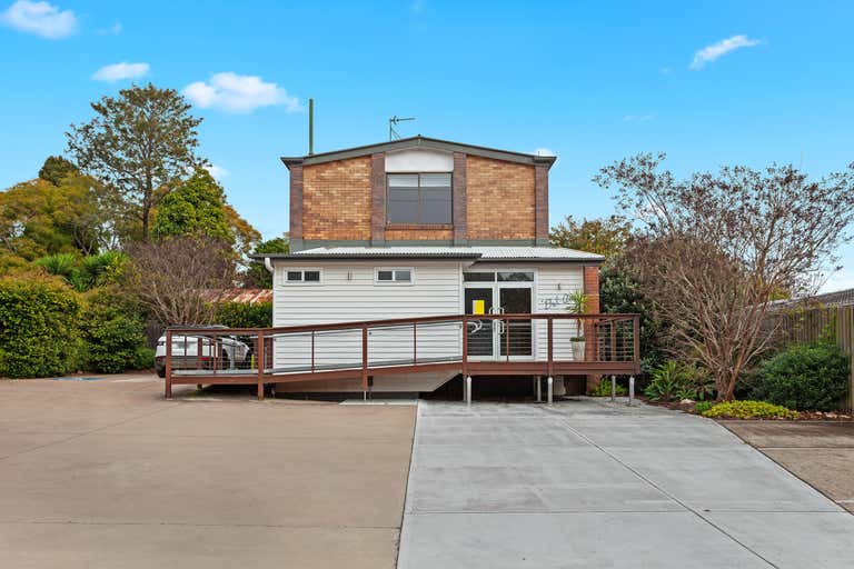 67 Ramsay Street South Toowoomba QLD 4350 - Image 2