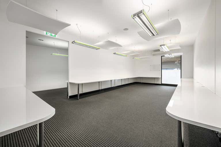 3/787 Kingsford Smith Drive Eagle Farm QLD 4009 - Image 2