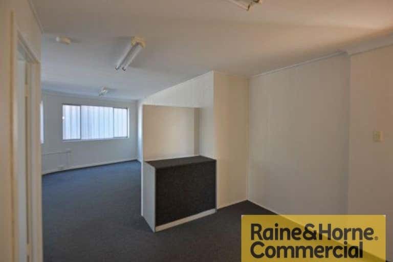 3/112-116 Bloomfield Street Cleveland QLD 4163 - Image 2