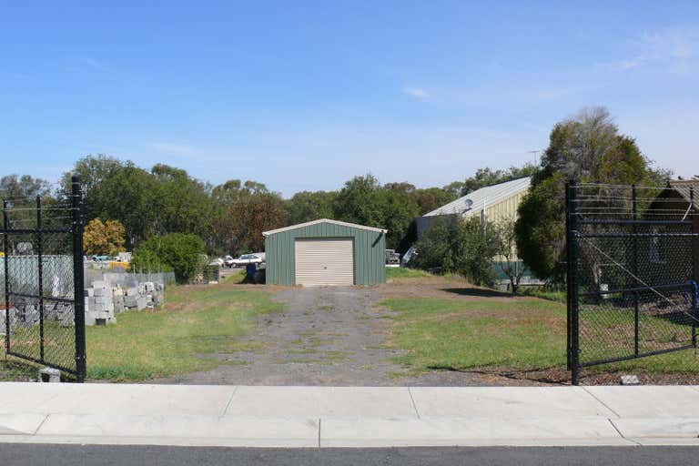 46 Little Fyans Street South Geelong VIC 3220 - Image 2