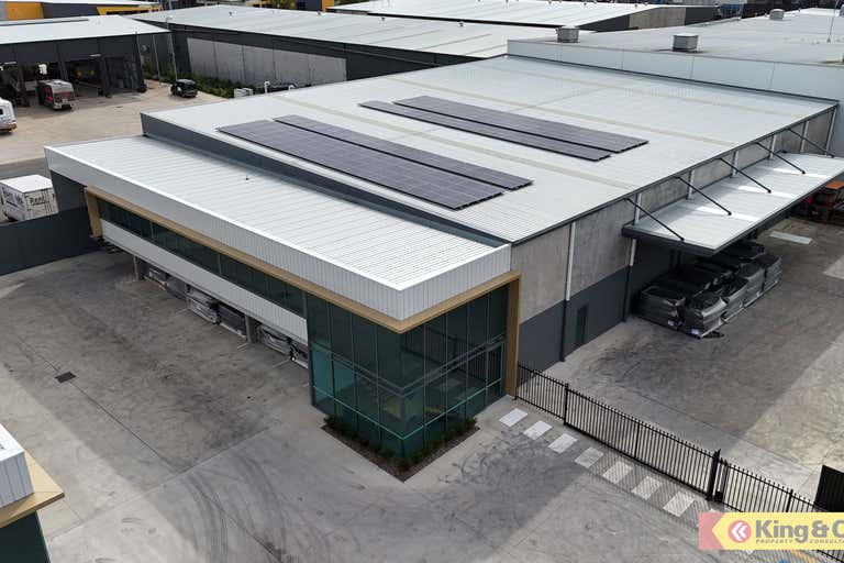 4/31 Ron Parkinson Crescent Corbould Park QLD 4551 - Image 2