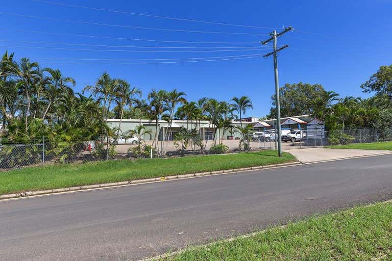 7-9 Price Avenue Kawana QLD 4701 - Image 3