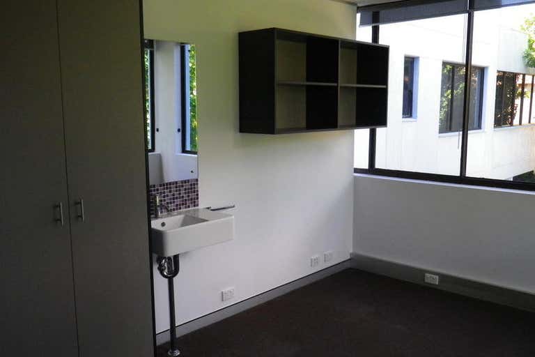 Suite 4/ 82 Queen Street Southport QLD 4215 - Image 4