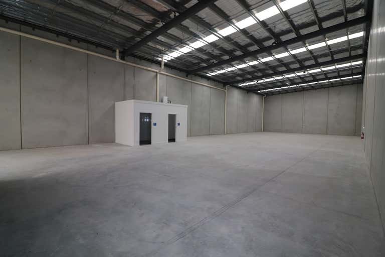 1/14-16 Futures Road Cranbourne West VIC 3977 - Image 3