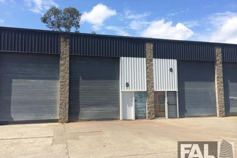 Unit  5, 48 Bullockhead Street Sumner QLD 4074 - Image 2