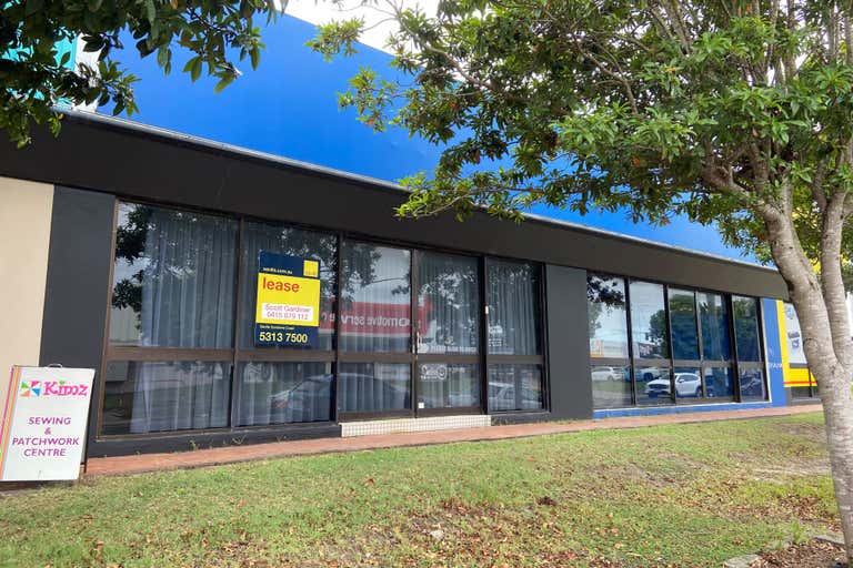 2/5 Main Drive Warana QLD 4575 - Image 1