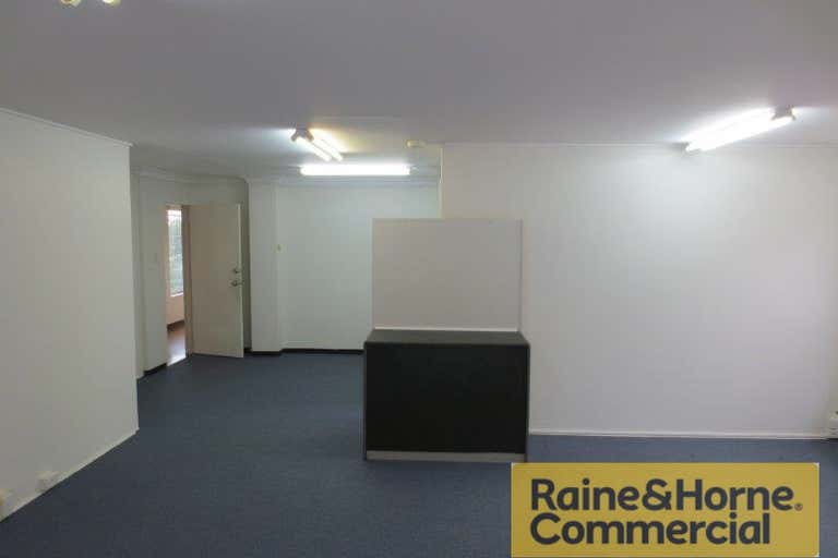 3/112-116 Bloomfield Street Cleveland QLD 4163 - Image 2