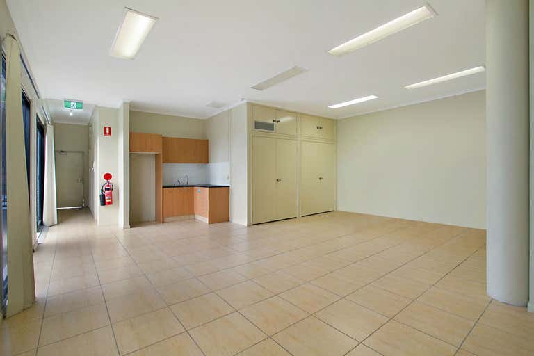 1/20 Dover Drive Burleigh Heads QLD 4220 - Image 1