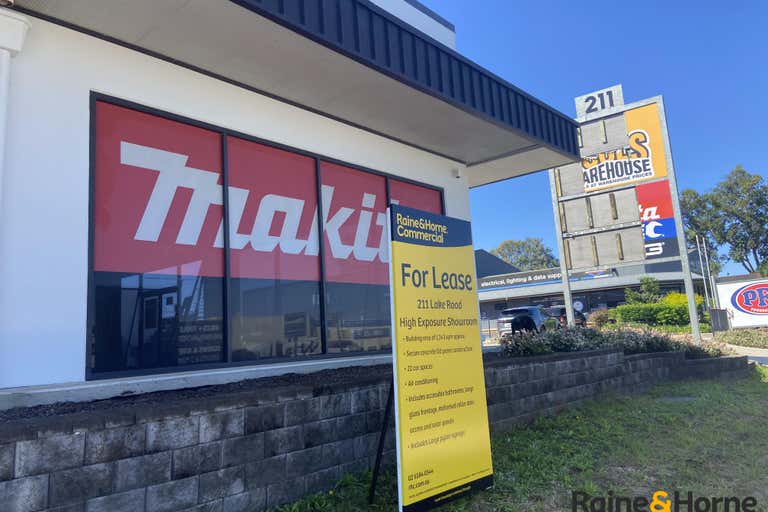 211 Lake Road Port Macquarie NSW 2444 - Image 4