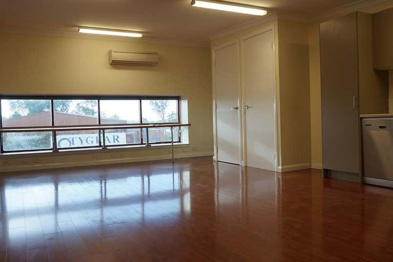 Unit 2, 28 Glenwood Drive Thornton NSW 2322 - Image 2