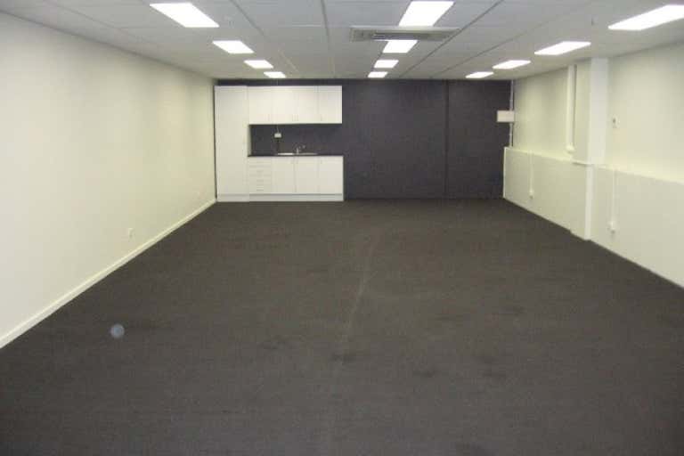 17A/156 Bay Street Port Melbourne VIC 3207 - Image 3