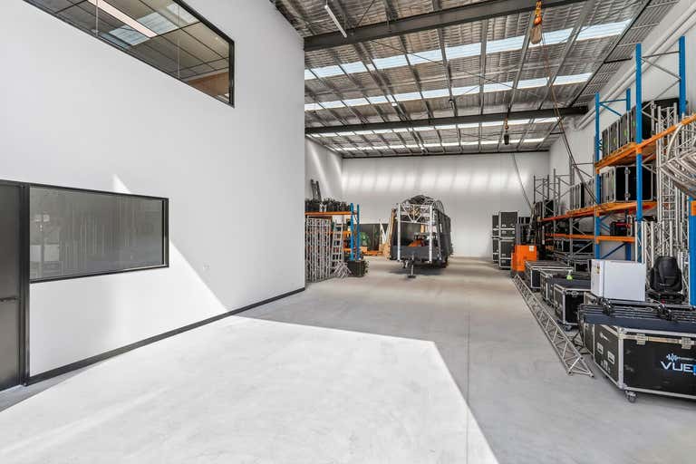 25 Seaside Parade North Shore VIC 3214 - Image 2