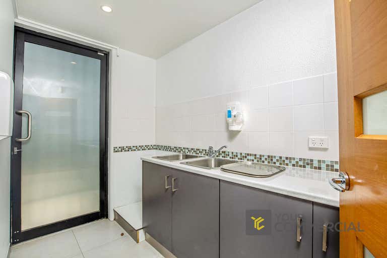 10/195 Ron Penhaligon Way Robina QLD 4226 - Image 3