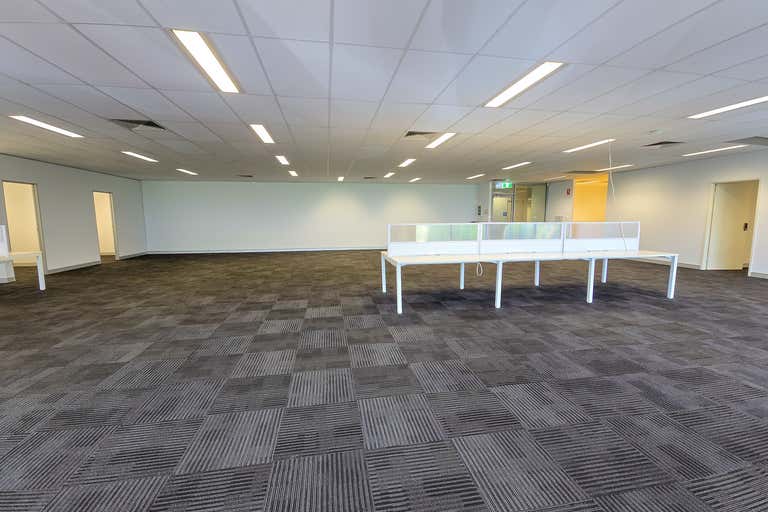 4/34 Navigator Place Hendra QLD 4011 - Image 3