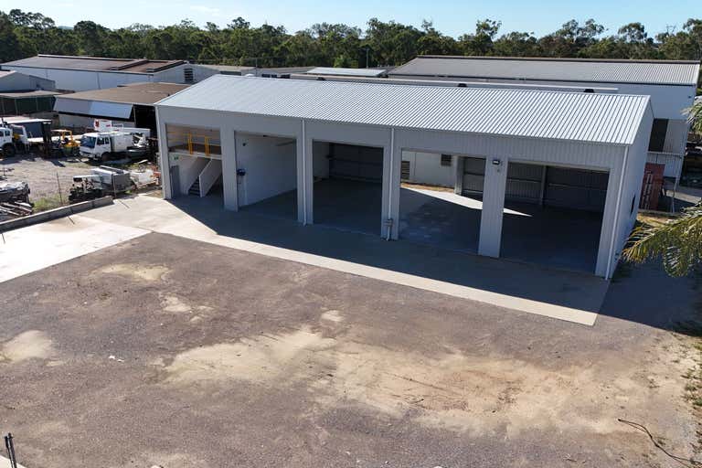 10 Dennis Street Boyne Island QLD 4680 - Image 2