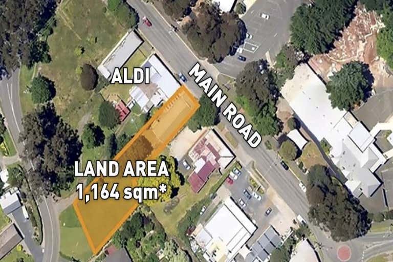 22 Main Road Monbulk VIC 3793 - Image 1