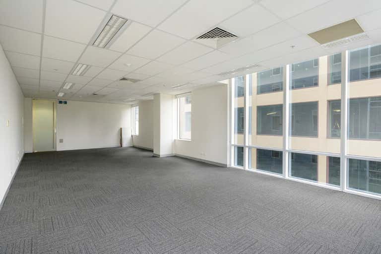 709/2 Queen Street Melbourne VIC 3000 - Image 4