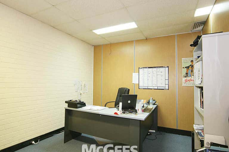 1/220 Boundary Street Spring Hill QLD 4000 - Image 4