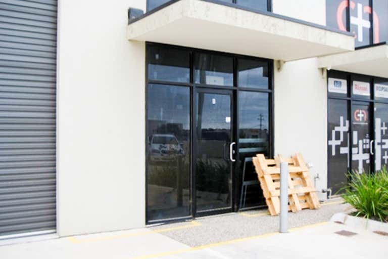 Unit 5, 5 Satu Way Mornington VIC 3931 - Image 1