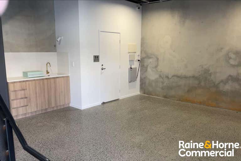 37/5 Bailey Crescent Southport QLD 4215 - Image 2