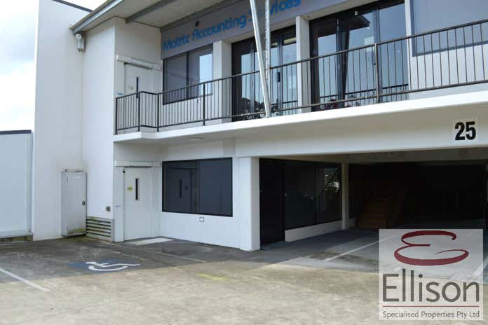 1/25 Pintu Drive Tanah Merah QLD 4128 - Image 2