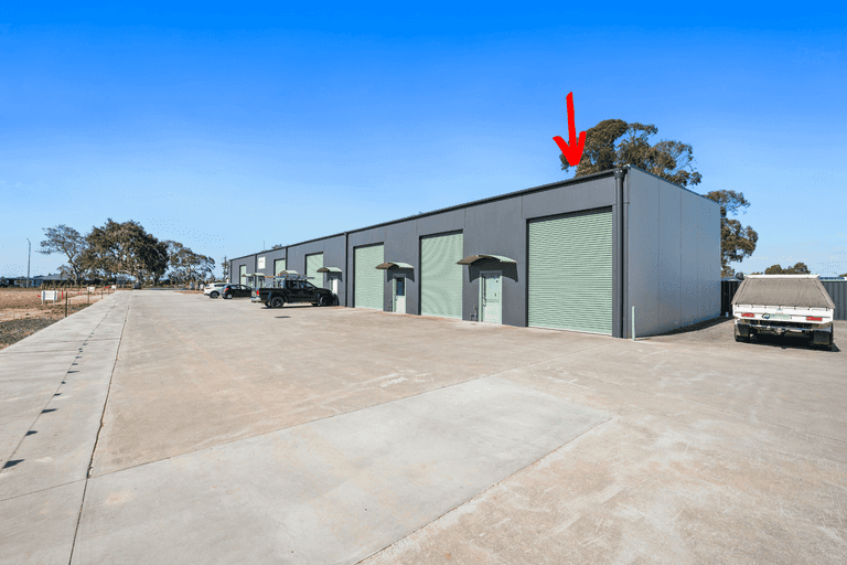 6/28 Cobains Road Sale VIC 3850 - Image 2