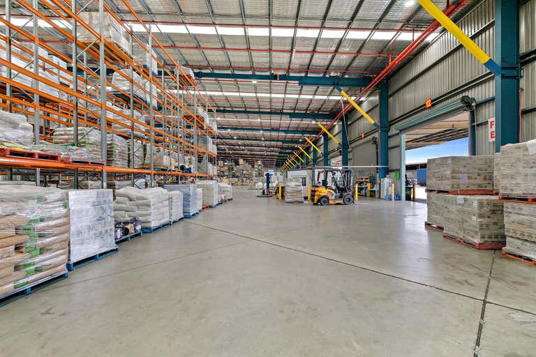 Functional High Clearance Warehouse for Sublease - Image 1