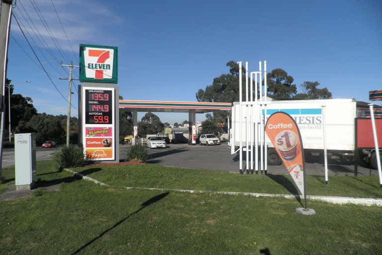 7-Eleven, 936  Mountain Highway Bayswater VIC 3153 - Image 2