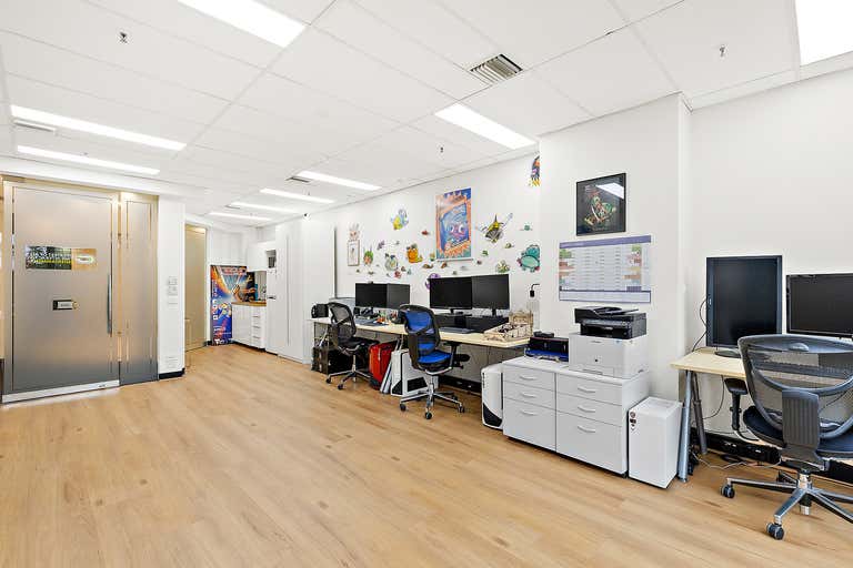 202/1 Queens Road Melbourne VIC 3000 - Image 2