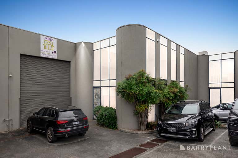 3/7 Newcastle Road Bayswater VIC 3153 - Image 1