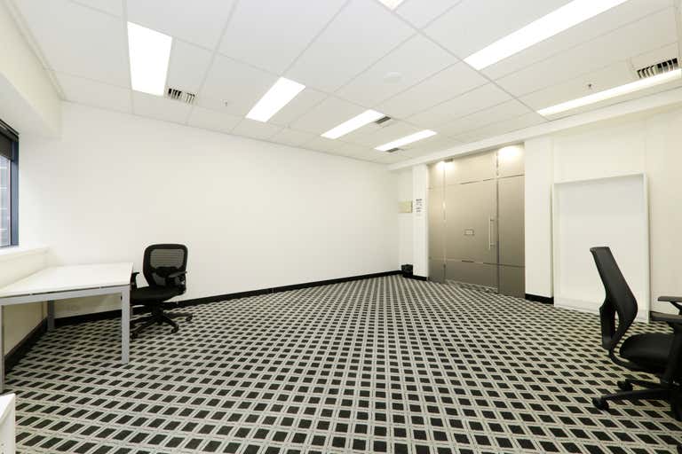 424/1 Queens Road Melbourne VIC 3004 - Image 4