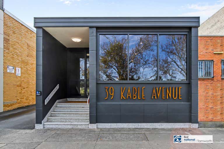 39 Kable Avenue Tamworth NSW 2340 - Image 1