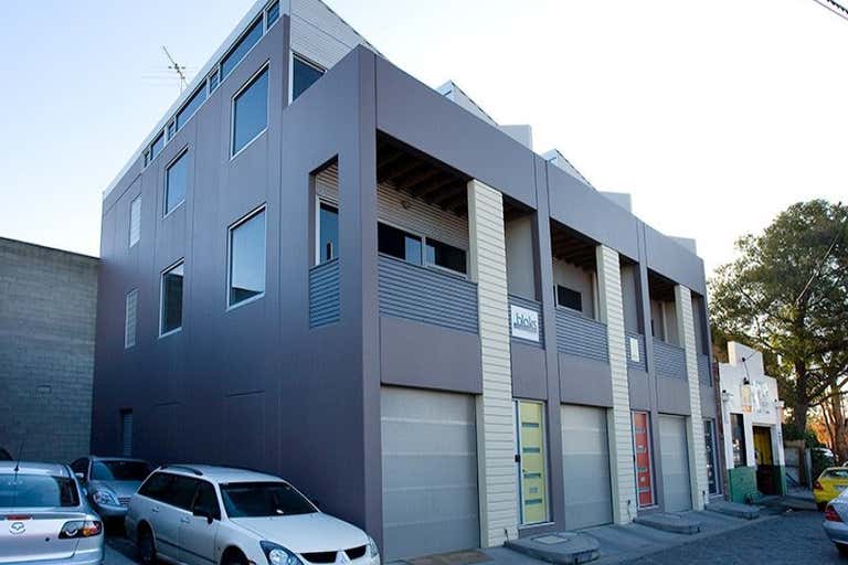 1/12 Gladstone Place South Melbourne VIC 3205 - Image 1