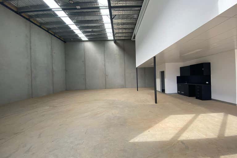 Unit 17, 211 Leakes Road Truganina VIC 3029 - Image 1