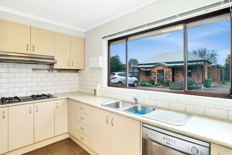 24 and 24A Horne Street Sunbury VIC 3429 - Image 4