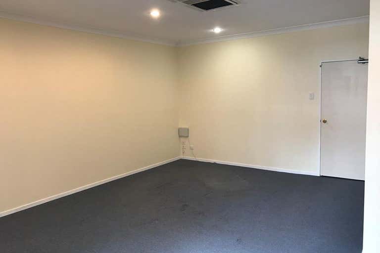 Suite 2/10-16 Pulteney Street Taree NSW 2430 - Image 4