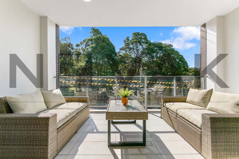 LEASED BY MICHAEL BURGIO 0430 344 700, 8B/23 Roger Street Brookvale NSW 2100 - Image 4