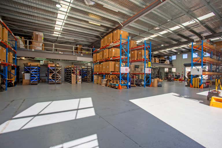 5 Fortitude Crescent Burleigh Heads QLD 4220 - Image 4