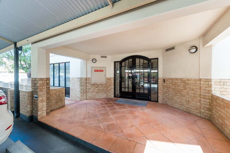 4/16 Moreau Mews Applecross WA 6153 - Image 2